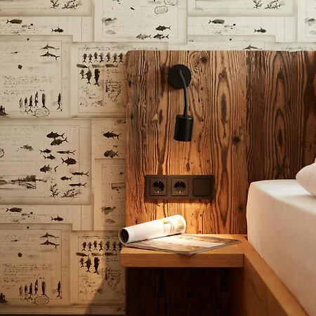 Binnendiek Haus 2 4 *