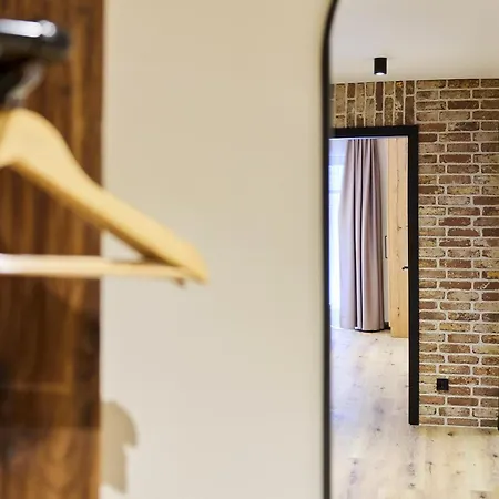Binnendiek Haus 2 4 *
